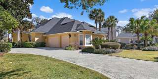 Stunning Lagoon Residence! Gallery 52