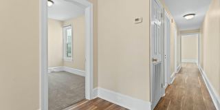 32 S BROADWAY Gallery 5
