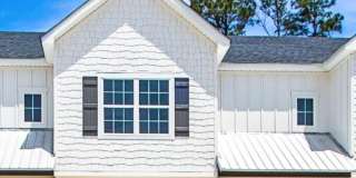 Luxury Townhome Heart of Auburn! Gallery 1