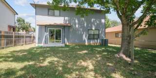 12811 HUNTING BEAR Gallery 30