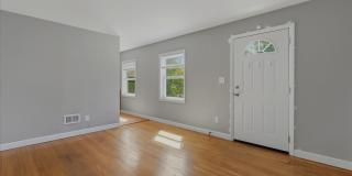 1048 S EDISON Street Gallery 7