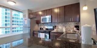 245 E Ohio St Gallery 8