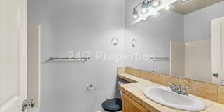 *MOVE-IN SPECIAL!* 3 BD I 2.5 BA Beaverton Townhome Gallery 16