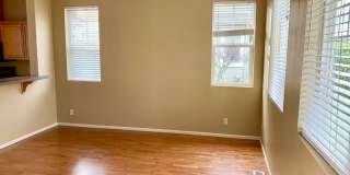 Beautiful 3 bed 2.5 bath Home with 2 car garage Gallery 4