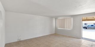 7422 W Turney Avenue Gallery 23
