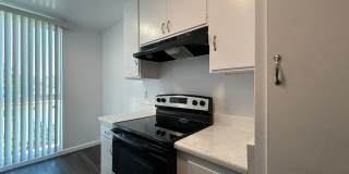 Tarzana Five Apartments Gallery 48