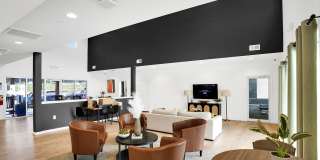 Water's Edge Apartments Gallery 1