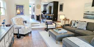 Seasonal Short-Term Venice Island Townhouse Steps from Venice Beach! Gallery 27