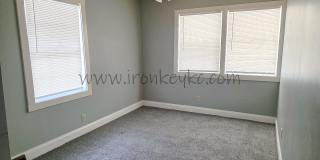 2120 East 68th Terrace Gallery 10