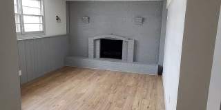 Spacious Home For Rent In Bellevue Gallery 13