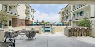 The Commodore Apartments Gallery 7