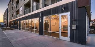 $0 DEPOSIT OPTION. ONE BED ONE BATH TOP FLOOR CONDO WITH MOUNTAIN VIEWS!!! Gallery 3