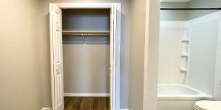 PRELEASING for AUGUST! Close to Campus PRELEASING for AUGUST! Close to Campus Gallery 10