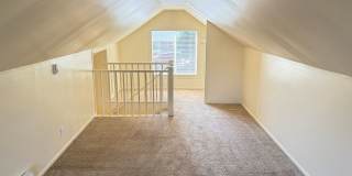 Updated 3-bedroom, 1 bath triplex in Springfield! Gallery 37