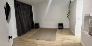 1800 East Newgrove Street Gallery 23