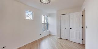 6951 N Western Avenue Gallery 21