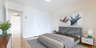 Columbia Plaza Gallery 42