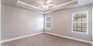 521 Red Bud Street Gallery 9