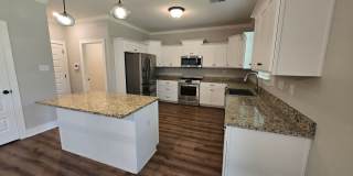 Modern and Spacious 4 bedroom home in Olive Branch for Lease Gallery 6