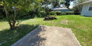 205 Henry Street Pensacola, FL 32507 MOVE IN SPECIAL: HALF OFF first full month of rent!!! Gallery 29