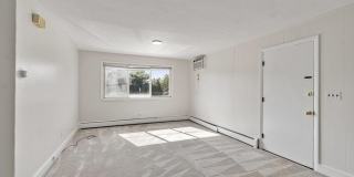 44 Dana Gallery 4