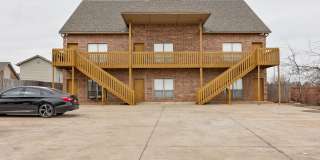 !!50 Percent off your 1st Months Rent!! Spacious 1BD/1BTH Apartment with a Private Balcony in the Heart of Norman! Gallery 2