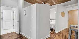 923 Peachtree Street NE Gallery 9