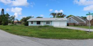 601 SE Polynesian Avenue Gallery 1