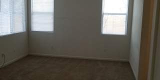 VERY CUTE 3BD/2BTH SINGLE FAMILY IN NORTH LINCOLN Gallery 14
