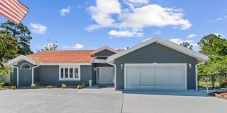 10 FALLS PLACE Gallery 1