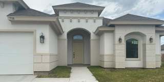 718 AVA DR Gallery 1