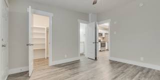 Oak Street Flats Gallery 29