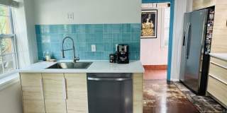 708 Dallas Road, Unit B Gallery 3