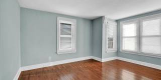 205 HERMITAGE Street Gallery 12