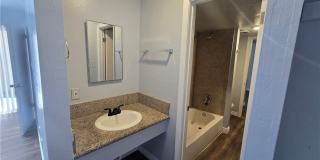 716 N 11th Street Gallery 18