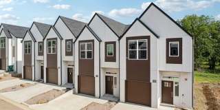 Oak Hill Townhomes: Now Offering First Month FREE! Gallery 1
