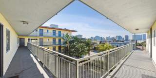 2p008 - Lake View East Gallery 16