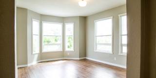Clairemont Apartments Gallery 14