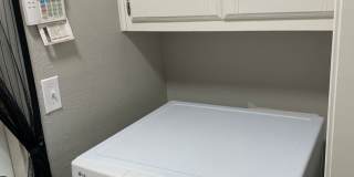 Remodeled 3 Bedroom near Moore Gallery 15
