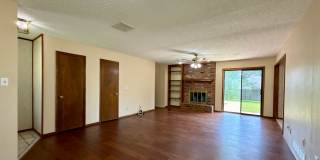 Gorgeous Brick Home for Rent! - 3 Bedroom, 2 Bath, 2 Car garage - 1,797 sf Gallery 22