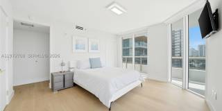 5801 Collins Ave Gallery 19