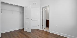 596 WATERMANS DR Gallery 45