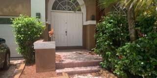 11585 N Quayside Drive Gallery 1