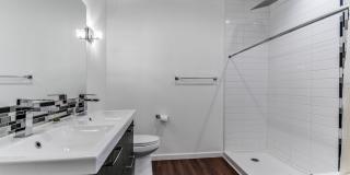 TERRELL HILLS TOWNHOUSE Gallery 22