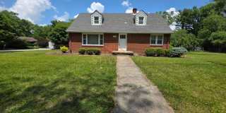 GORGEOUS ALL BRICK HOME CLOSE TO CAMPUS Gallery 3