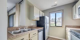 2 bedroom 1 Bathroom Condo- Gallery 12