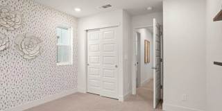 WOW!  Former Roseville Model Home 4/3 + SOLAR!  Please read entire ad for viewings! Gallery 22