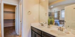 Westside area for Short or Long Term Rental (Completely Furnished) Beautiful 3 bed/2.5 baths plus Office space Gallery 9