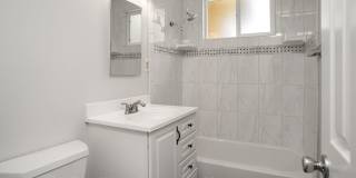 Upgraded Oceanside 3 Bedroom, Available Now! Small Pet OK! Gallery 21