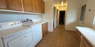 5 Bedroom, 3 Bath in College Area!! Gallery 9